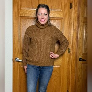 🤎 OVERSIZED BROWN TURTLENECK SWEATER 🤎